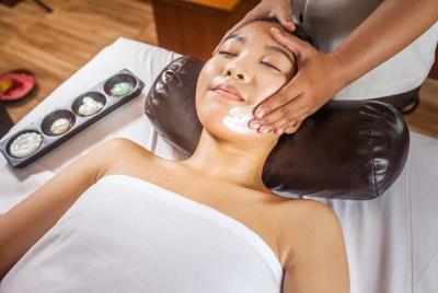 Masaje Facial Aromaterapia Masaje Facial Aromaterapia