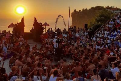 Uluwatu Sunset & Kecak Dance Uluwatu Sunset & Kecak Dance