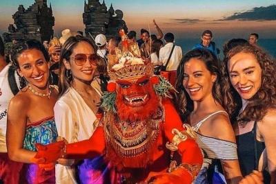 Danza Kecak en Uluwatu Tample Danza Kecak en Uluwatu Tample