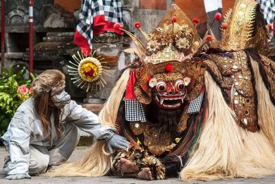 Excursión de un día completo a Bali para explorar el Kintamani y el templo Besakih Excursión de un día completo a Bali para explorar el Kintamani y el templo Besakih