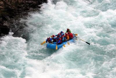Increíble experiencia de rafting Telaga Waja en 3 horas Increíble experiencia de rafting Telaga Waja en 3 horas