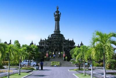 Alquiler de coches privado de medio día en Bali: recorrido por la ciudad de Denpasar Alquiler de coches privado de medio día en Bali: recorrido por la ciudad de Denpasar