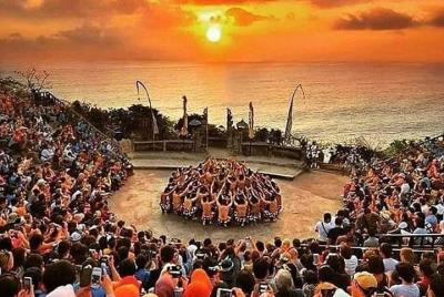 Kecak fire dance y uluwatu temple tour - wifi gratis  Kecak fire dance y uluwatu temple tour - wifi gratis