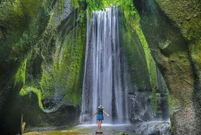 Día completo: Bali TUKAD CEPUNG Cascada y Puertas del CIELO en el Templo Lempuyang Día completo: Bali TUKAD CEPUNG Cascada y Puertas del CIELO en el Templo Lempuyang