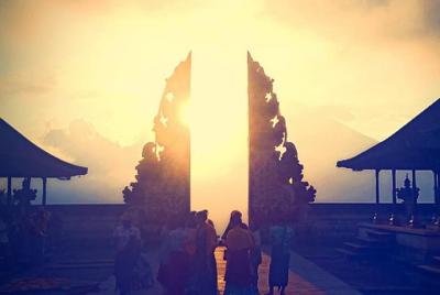 El encanto del este de Bali: el templo madre de Besakih con la Puerta del Cielo de Lempuyang El encanto del este de Bali: el templo madre de Besakih con la Puerta del Cielo de Lempuyang