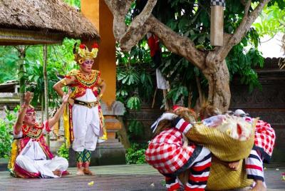 Viaje privado de 4 días a BALI FAMOSO con NUSA PENIDA TOURS Viaje privado de 4 días a BALI FAMOSO con NUSA PENIDA TOURS