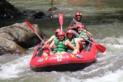 Rafting en el río Ayung Rafting en el río Ayung