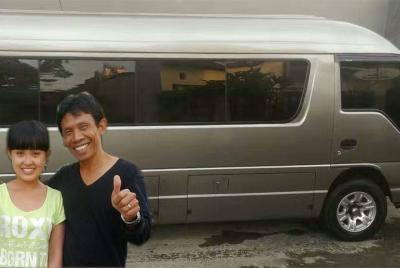 Traslado privado Mini bus 18 asientos desde el aeropuerto al área de Kuta Traslado privado Mini bus 18 asientos desde el aeropuerto al área de Kuta