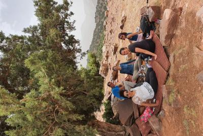dos días de caminata por el valle en las montañas del Atlas