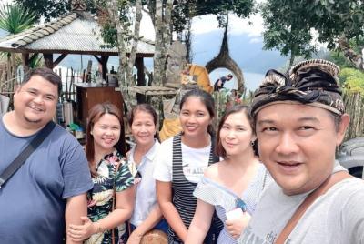 Guía de Bali y conductor