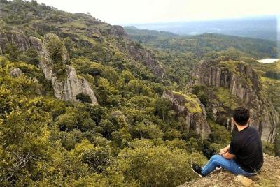 Yogyakarta Senderismo Nglanggeran con guía en inglés / holandés /