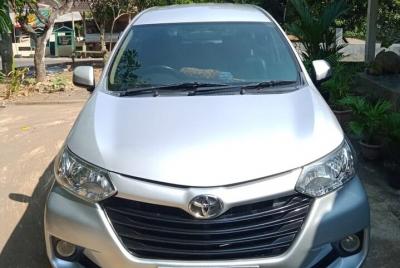 Traslado privado de Yogyakarta a Semarang con guía