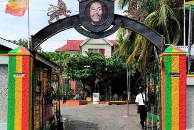 Entrada al museo Bob Marley y visita turística de Kingston desde Ocho Ríos Entrada al museo Bob Marley y visita turística de Kingston desde Ocho Ríos