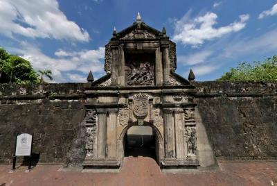 Recorrido privado por la ciudad vieja y nueva de Manila