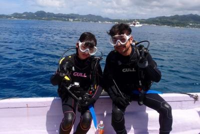 [Isla principal de Okinawa, Motobu-cho, Minnashima, Sesokojima] Buceo con experiencia en bote (2 inmersiones) gift ¡Regalo de una sesión de fotos con 1 grupo limitado!