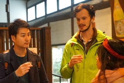 Aprenda el sake japonés y la cultura de beber Izakaya virtualment