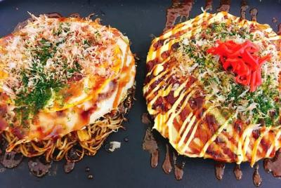 Clase de cocina japonesa para hacer okonomiyaki mientras tocas la
