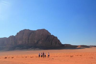 Excursión de un día a Wadi Rum desde Petra que termina en Aqaba Excursión de un día a Wadi Rum desde Petra que termina en Aqaba