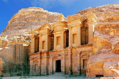 Jordan Horizons Tours: Petra Un día desde el Mar Muerto Jordan Horizons Tours: Petra Un día desde el Mar Muerto