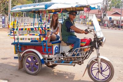 The Hungry Tuk Tuk - Cocina y cultura de Vientiane The Hungry Tuk Tuk - Cocina y cultura de Vientiane