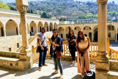 Excursión privada de medio día a Beiteddine y Deir El Qamar desde Beirut Excursión privada de medio día a Beiteddine y Deir El Qamar desde Beirut