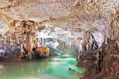 Excursión privada de día completo a Jeita Grotto a través de Harissa y Byblos Excursión privada de día completo a Jeita Grotto a través de Harissa y Byblos