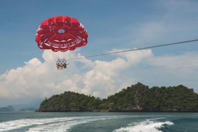 Sensación de parasailing - Triple Flyers