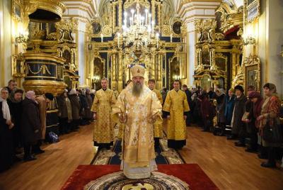 Café y Religiones. Tres catedrales para francófonos.