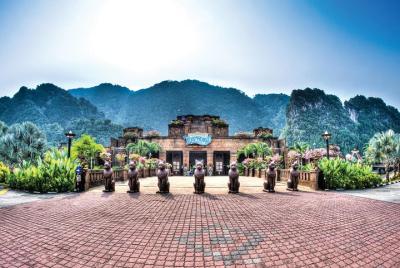 Excursión de día completo al mundo perdido de Tambun desde Penang Excursión de día completo al mundo perdido de Tambun desde Penang