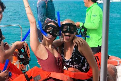 Excursión en velero a Isla Mujeres desde Cancún Snorkeling, barra
