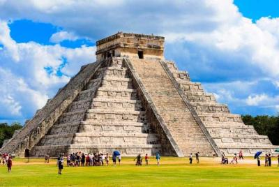 Excursión a Chichén Itzá, el cenote de Ik Kil y Valladolid con to