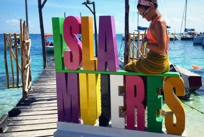 Excursión en catamarán a Isla Mujeres todo incluido desde Cancún