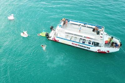 Splash Party Boat en Playa Norte