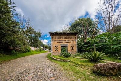 Excursión de día completo a San Sebastián del Oeste desde Puerto 