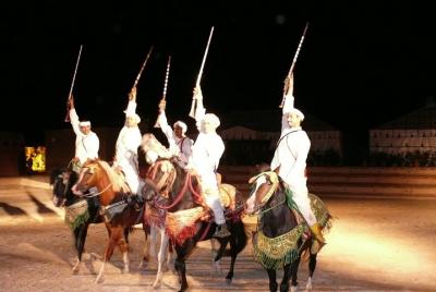 Descubre el espectáculo de la noche bereber en Agadir