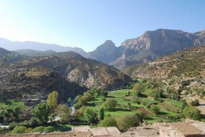 Un viaje de un día desde FEZ a través de los espléndidos paisajes de MIDDLE ATLAS. Un viaje de un día desde FEZ a través de los espléndidos paisajes de MIDDLE ATLAS.