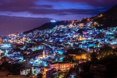 Excursión privada de 2 días Chefchaouen Volubilis y Meknes desde Fez Excursión privada de 2 días Chefchaouen Volubilis y Meknes desde Fez