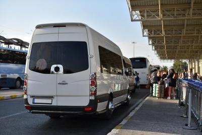 Traslado privado de salida: Fez Hotel al aeropuerto de Fez Traslado privado de salida: Fez Hotel al aeropuerto de Fez