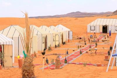 Tour desde Marrakech de 3 días a 2 noches a merzouga grupo compartido Tour desde Marrakech de 3 días a 2 noches a merzouga grupo compartido