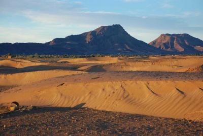 Tour en grupo compartido por el desierto desde Marrakech al valle de Deraa 2 días Tour en grupo compartido por el desierto desde Marrakech al valle de Deraa 2 días