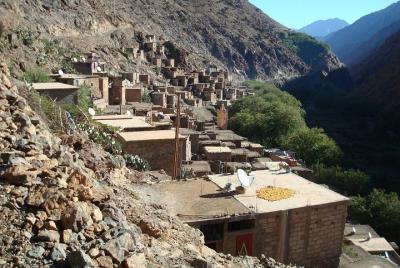 Excursión de día completo desde Marrakech al Valle de Imlil y Toubkal Excursión de día completo desde Marrakech al Valle de Imlil y Toubkal