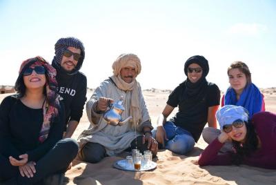 Excursión de 4 días a Erg Chigaga Sahara Tour cultural de Marruecos desde Marrakech