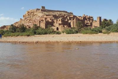 Tour privado de 3 días y 2 noches por el Sahara desde Marrakech a Fez a través de Merzouga