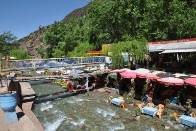 Excursión de un día al valle de Marrakech Ourika y estilo de vida bereber Excursión de un día al valle de Marrakech Ourika y estilo de vida bereber
