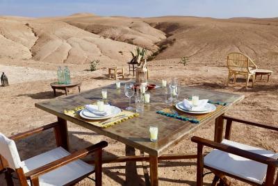Tratamiento de spa y almuerzo mágico en camello en el desierto de Agafay Tratamiento de spa y almuerzo mágico en camello en el desierto de Agafay