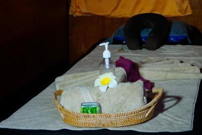 Centro de relajación y masajes Narr, 7, 154 Thidar St, Kalaw, Myanmar (Birmania)