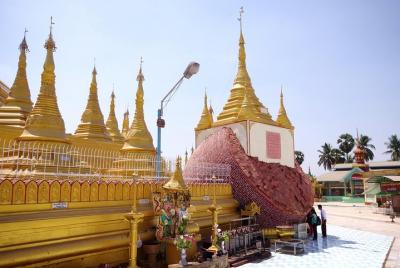 Tour privado de Bago desde Yangon con el cementerio de guerra de Taukkyan