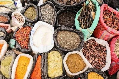 Tomando caminos medicinales en Yangon