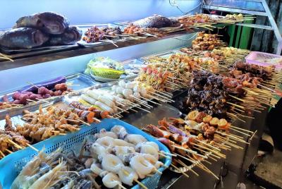 Tour de bicicleta y mordida en Yangon