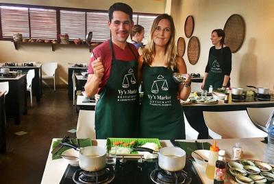 Clase de cocina en el centro de la ciudad de Yangon, tour de medio día (07:30 AM - 12:30 PM)